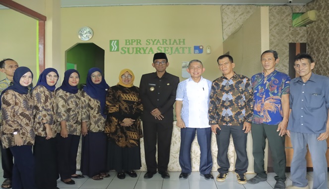 Pj Bupati Takalar Harap BPRS Surya Sejati Semakin Eksis Pj Bupati Takalar Harap BPRS Surya Sejati Semakin Eksis