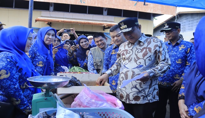 Pj Gubernur Sulsel dan Bupati Takalar Kunjungi Pasar Tradisional Palleko