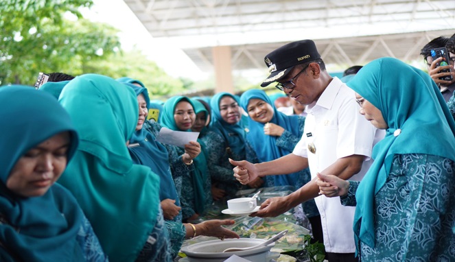 Pj. Bupati Takalar dan Ketua PKK Buka Lomba Kreasi Olahan