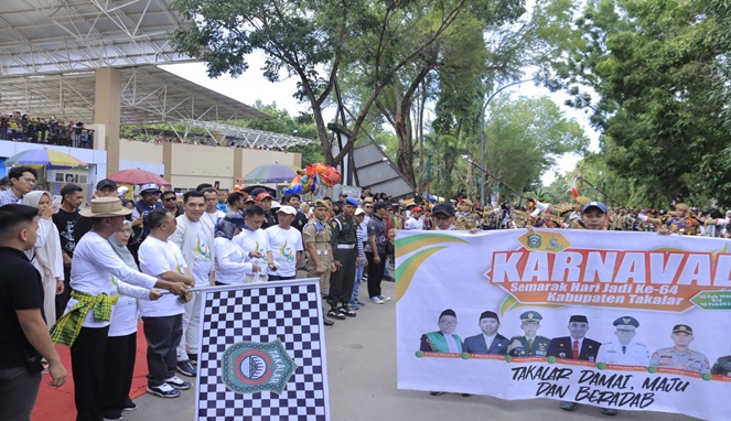 15000 Peserta Karnaval Meriahkan HUT ke-64 Takalar 15000 Peserta Karnaval Meriahkan HUT ke-64 Takalar