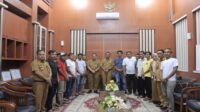 Pj.Bupati Takalar Adakan Pertemuan Bersama Pengepul dan Petani Cabe