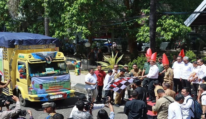 Pj. Bupati Takalar Hadiri Kunjungan Kerja Menteri Pertanian RI Pj. Bupati Takalar Hadiri Kunjungan Kerja Menteri Pertanian RI