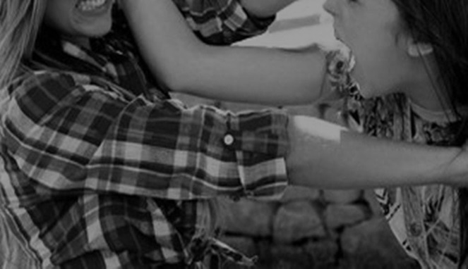 Dipicu Persoalan Anak Injak Gabah, IRT di Makassar Duel Pakai Pisau (Ilustrasi)