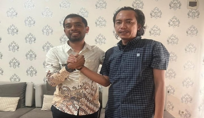 Komisioner KPU Takalar dan Kades Tarowang Sepakat Damai