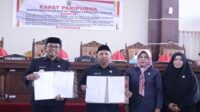Pj. Bupati dan Ketua DPRD Takalar Tandatangani Persetujuan Bersama Ranperda 2025 Pj. Bupati dan Ketua DPRD Takalar Tandatangani Persetujuan Bersama Ranperda 2025