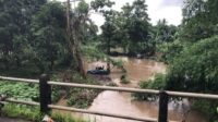 Jembatan Nyaris Ambruk, Warga Tuntut Tambang Pasir Ilegal di Bangkala Dihentikan