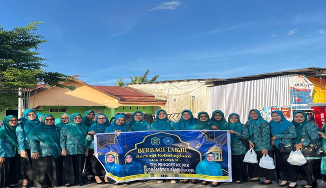 TP PKK Takalar Berbagi Takjil di Seluruh Kecamatan, Wujud Kepedulian Menyambut Ramadan