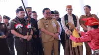 Kajati Sulsel Kunjungi Takalar, Serahkan Sertifikat Tanah Wakaf dan Pererat Sinergi dengan Pemda