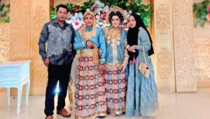 Pernikahan Keponakan Ketum SEKAT-RI Digelar Khidmat di Makassar