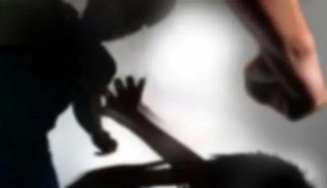 Brutal! Wartawan Tempo Dipiting dan Dihajar Polisi Saat Liput Aksi Buruh