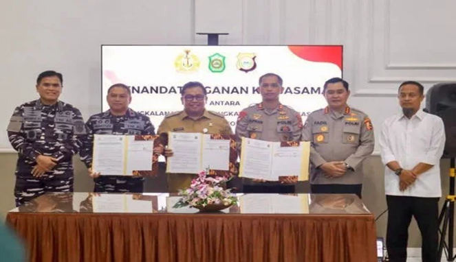 Pemkab dan Polres Takalar Teken MoU Kamtibmas, Dihadiri KASAL dan Kabaharkam Polri