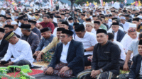 Bupati dan Wabup Takalar Shalat Idul Adha Bersama Warga, Serahkan Hewan Kurban dari Presiden