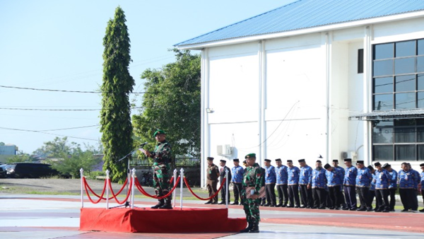 Wakil Bupati Takalar Hadiri Upacara Hari Kesadaran Nasional, Soroti Transformasi Digital dan Peningkatan Disiplin ASN Wakil Bupati Takalar Hadiri Upacara Hari Kesadaran Nasional, Soroti Transformasi Digital dan Peningkatan Disiplin ASN
