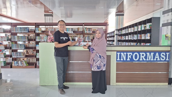 Patut Diacungi Jempol! Buku Karya Siswa SD Borong Makassar Diterima Perpustakaan