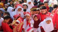 Kostum Kreatif Anak Pecahkan Karnaval HUT RI SDN Borong Makassar Kostum Kreatif Anak Pecahkan Karnaval HUT RI SDN Borong Makassar