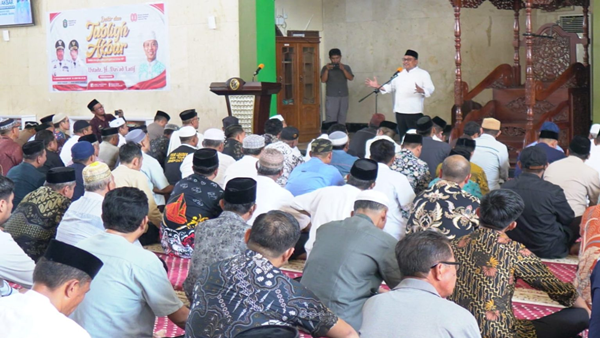 Disambut Bupati dan Ribuan Jamaah, Ustaz Das’ad Latif Semarakkan HUT RI di Takalar