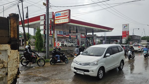 Sopir Truk Diperas di SPBU Moncongloe, Isi Solar Lebih Rp200 Ribu, Kena 'Upeti' Rp 10 Ribu!