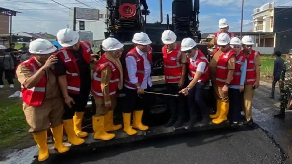 Gubernur Sulsel dan Bupati Takalar Resmi Mulai Pengerjaan Jalan Galesong Paket 2