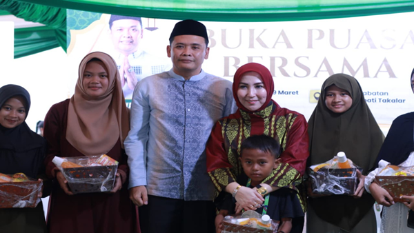 Ribuan Warga Hadiri Buka Puasa Bersama di Rujab Wabup Takalar