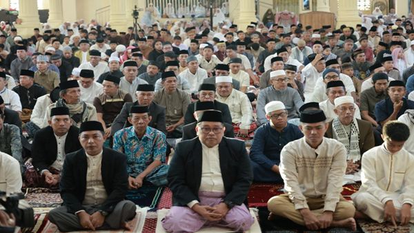 Bupati Takalar Shalat Idul Fitri Bersama Warga, Tekankan Kebersamaan dan Capaian Pembangunan