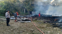 Ledakan Diduga dari Tabung Gas LPG, Dua Rumah Panggung di Sabbangparu Wajo Rata dengan Tanah