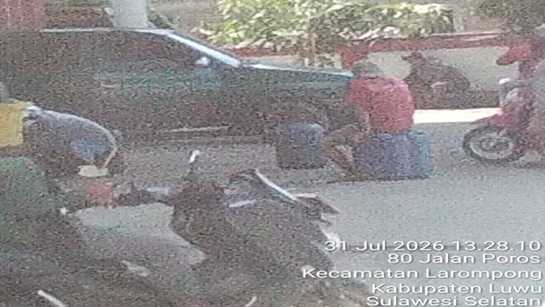 Diduga Jadi Sarang Pelangsir, SPBU 74.919.03 Larompong Dipadati Jeriken dan Mobil Modifikasi